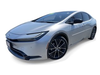 Used 2024 Toyota Prius XLE image 1