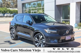 Certified 2025 Volvo XC40 B5 Plus image 1