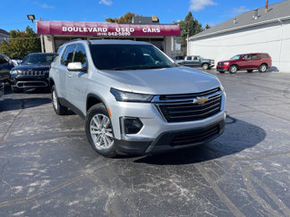 Used 2022 Chevrolet Traverse LT image 1