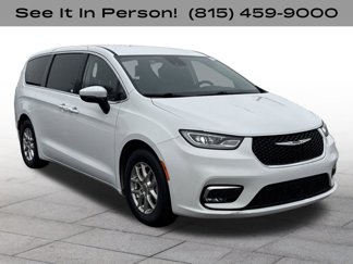 Used 2023 Chrysler Pacifica Touring-L image 1