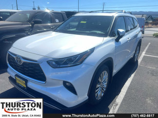 New 2025 Toyota Highlander Platinum image 1