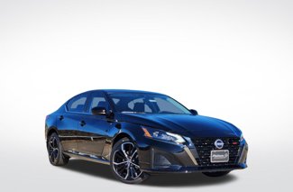 Certified 2024 Nissan Altima 2.5 SR image 1