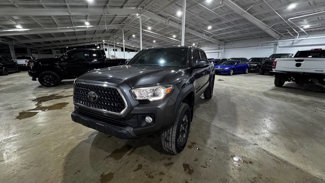 Used 2019 Toyota Tacoma TRD Off-Road image 1