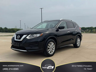 Used 2017 Nissan Rogue SV image 1