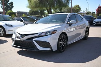 Used 2023 Toyota Camry SE image 1