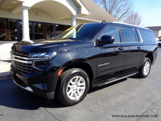 Used 2023 Chevrolet Suburban LT image 1