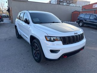 Used 2020 Jeep Grand Cherokee Trailhawk image 1