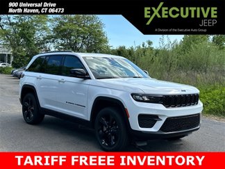 New 2025 Jeep Grand Cherokee Laredo image 1
