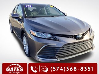 Used 2024 Toyota Camry LE image 1