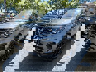 Used 2017 Land Rover Discovery Sport SE image 1