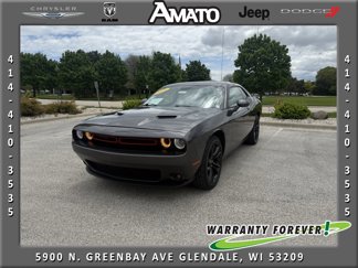 Used 2018 Dodge Challenger SXT Plus image 1