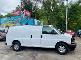 Used 2017 Chevrolet Express 2500 image 1