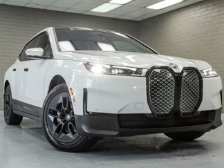 Used 2024 BMW iX xDrive50 image 1