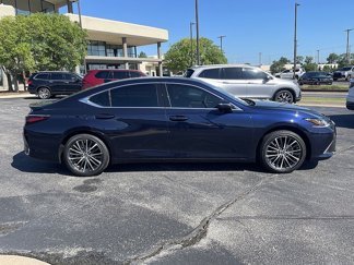 New 2025 Lexus ES 300h w/ Premium Package image 1