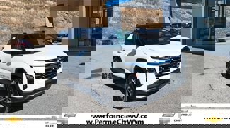 New 2025 Chevrolet Equinox LT w/ Convenience Package II image 1