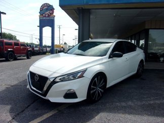 Used 2022 Nissan Altima 2.5 SR image 1