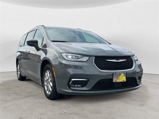 Used 2022 Chrysler Pacifica Touring-L image 1
