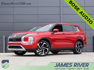 Used 2024 Mitsubishi Outlander SE image 1