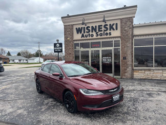 Used 2016 Chrysler 200 Limited image 1