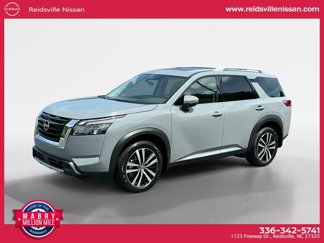 New 2025 Nissan Pathfinder Platinum image 1