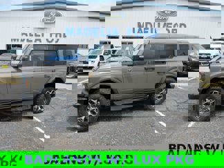 New 2025 Ford Bronco Badlands image 1