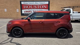 Used 2021 Kia Soul LX image 1