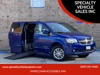 Used 2018 Dodge Grand Caravan SXT image 1