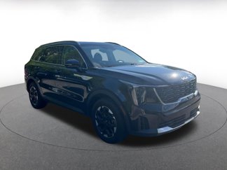 Used 2024 Kia Sorento S image 1