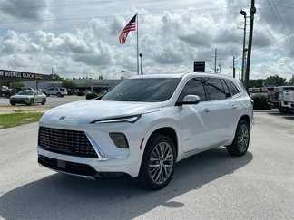 Used 2025 Buick Enclave Avenir image 1