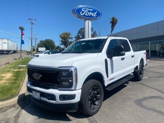 New 2025 Ford F250 4x4 Crew Cab Super Duty image 1