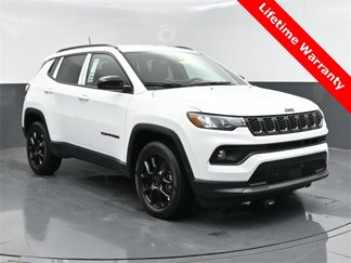 New 2025 Jeep Compass Latitude w/ Altitude Special Edition image 1