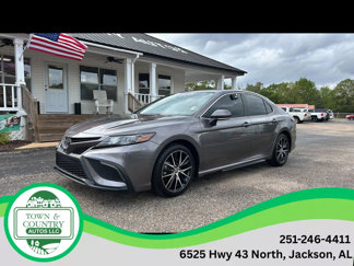 Used 2022 Toyota Camry SE w/ Carpet Mat Package (TMS) image 1