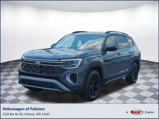 New 2025 Volkswagen Atlas Peak Edition SE image 1