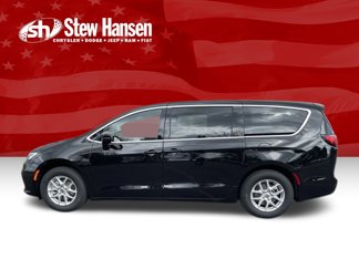 New 2025 Chrysler Pacifica Select image 1