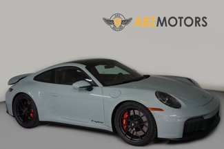 Used 2025 Porsche 911 Carrera GTS image 1
