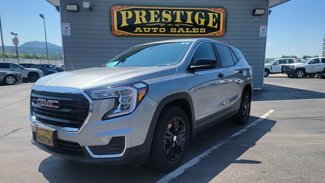 Used 2024 GMC Terrain SLE image 1