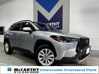 Used 2024 Toyota Corolla Cross LE video 1