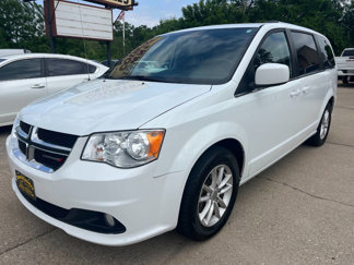 Used 2018 Dodge Grand Caravan SXT image 1
