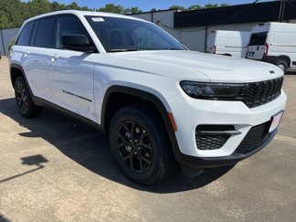 New 2025 Jeep Grand Cherokee Altitude image 1