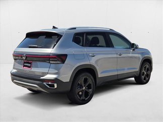 New 2025 Volkswagen Taos SEL video 2