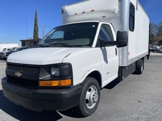 Used 2013 Chevrolet Express 4500 Extended image 1