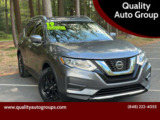 Used 2019 Nissan Rogue SV image 1
