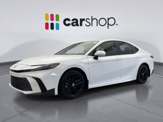 Used 2025 Toyota Camry SE image 1
