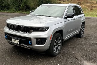 New 2023 Jeep Grand Cherokee Overland w/ Advanced Protech Group III image 1