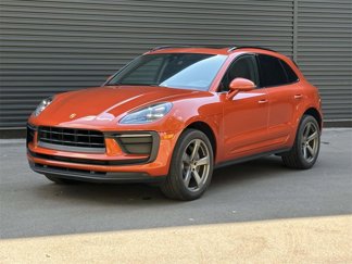 Certified 2022 Porsche Macan image 1