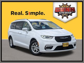 Used 2021 Chrysler Pacifica Touring-L image 1