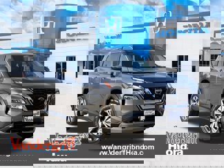 Used 2023 Nissan Rogue SV image 1
