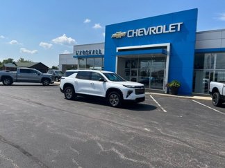 Used 2025 Chevrolet Traverse LT image 1