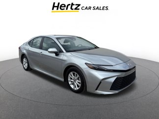 Used 2025 Toyota Camry LE image 1