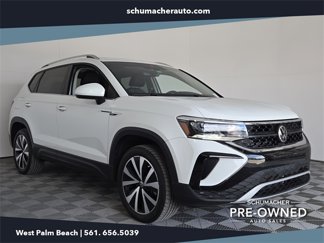 Used 2023 Volkswagen Taos SE w/ Panoramic Sunroof Package image 1